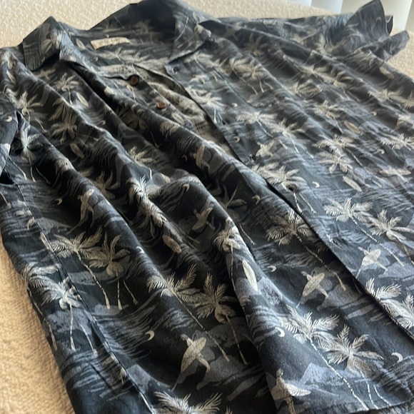 Line of trade Men’s button down. Large. - Picture 2 of 5